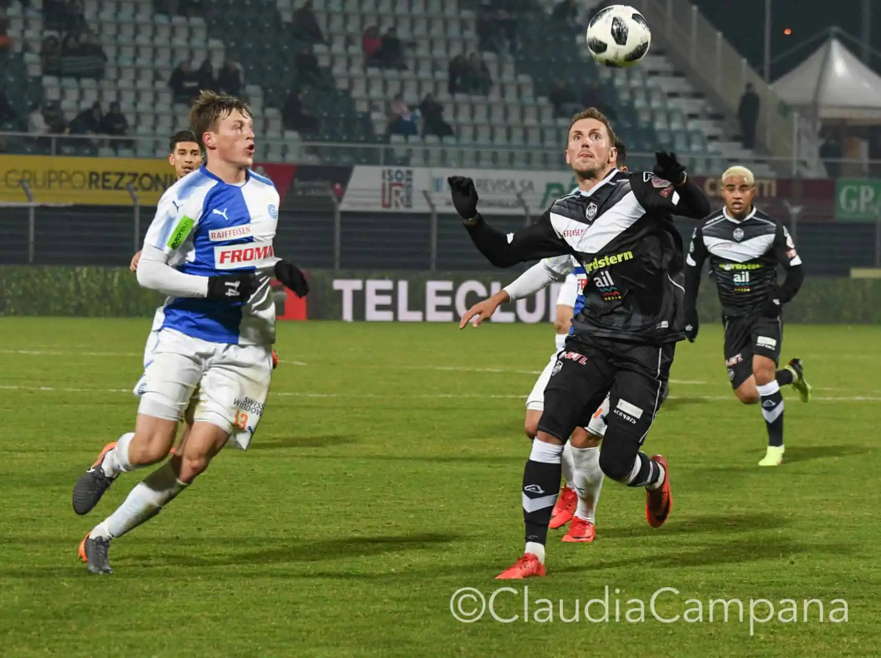 La vittoria contro le cavallette in fotografia 54