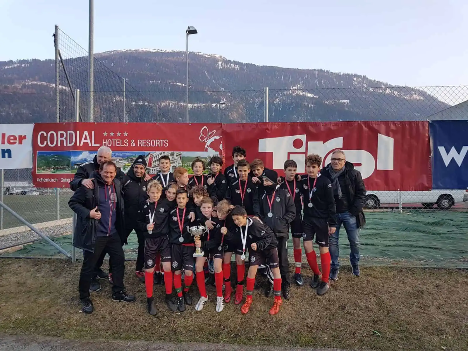 Academy 13, Vittoria alla Cordial Cup