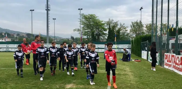 I nostri ragazzi del Team 10 alla fase finale del Torneo di Bardolino - CHAMPIONS CUP