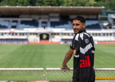 Hicham Mahou bianconero fino al 2026