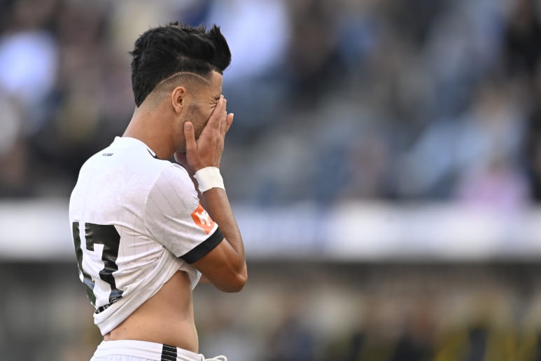 Zero tiri nello specchio: mai successo