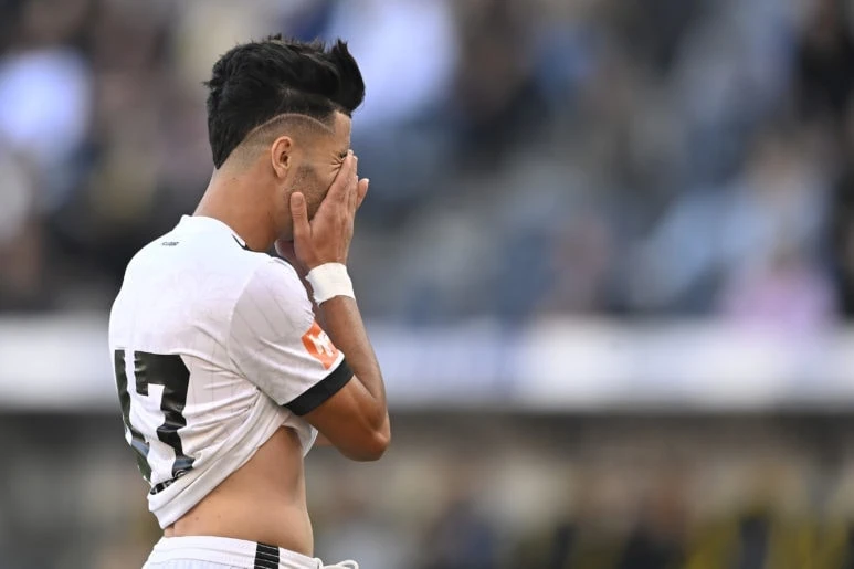 Zero tiri nello specchio: mai successo