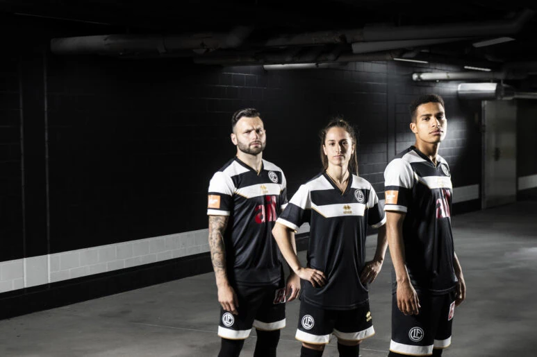 La nuova maglia 'home': tradizione ed eleganza