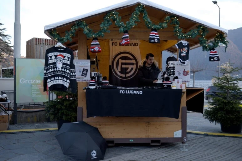 MERCATINO DI NATALE PIAZZA LUGANO